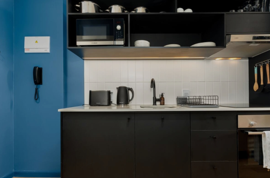 To Let 1 Bedroom Property for Rent in Sea Point Western Cape